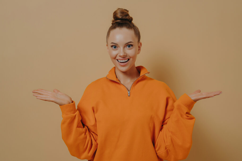 jeune femme souriante